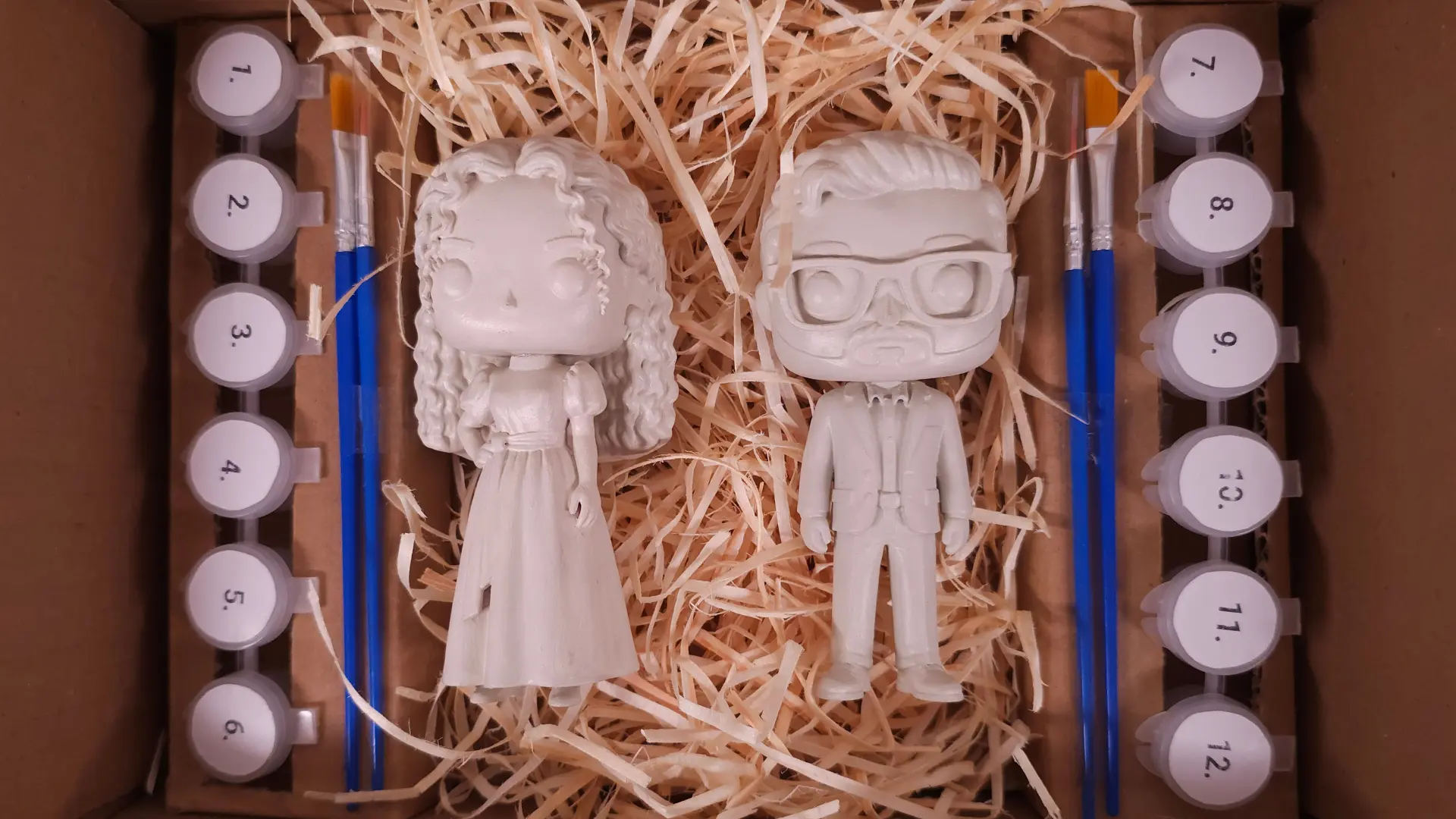 SeuMini personalizado com tintas e pincéis